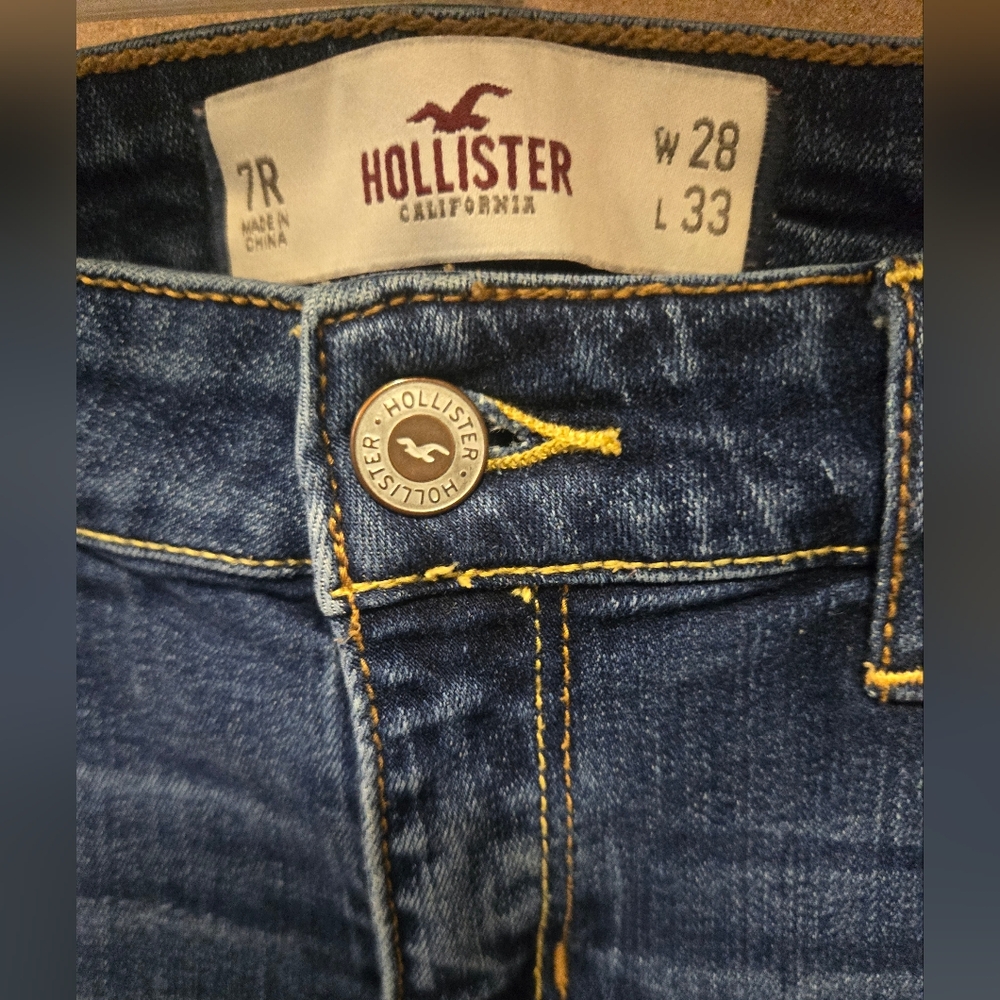 Hollister Women's Jeans Distressed  Size 28/33 - Picture 2 of 3